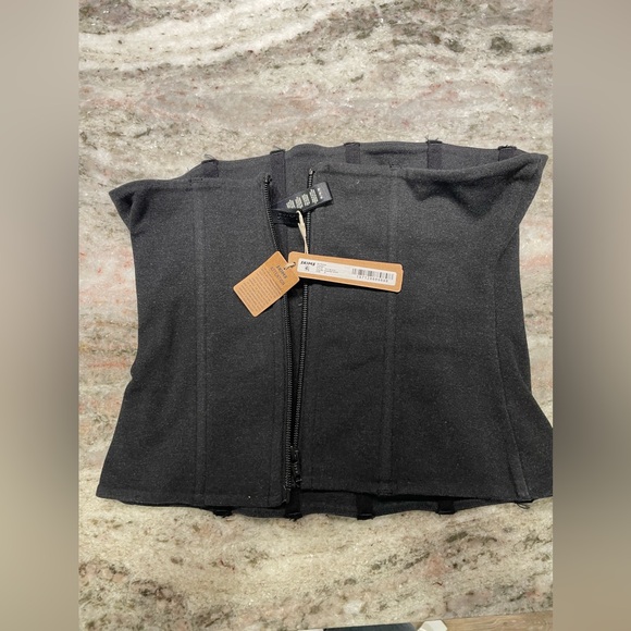 SKIMS Tops - SKIMS Outdoor Corset